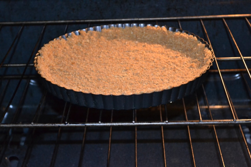 Pumpkin Tart with a Graham Cracker Crust | Delish D'Lites