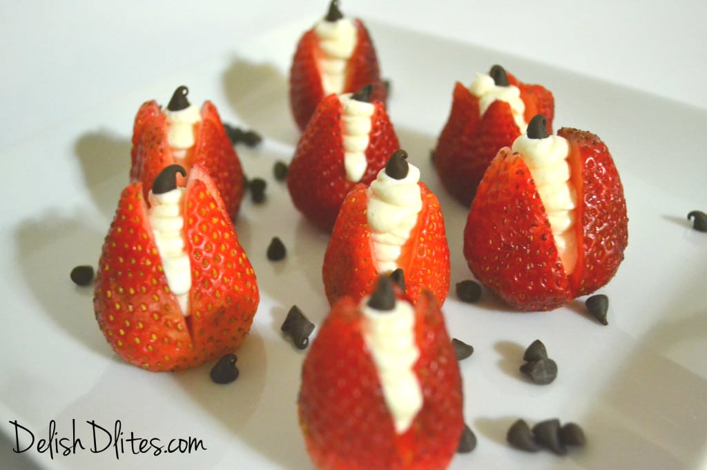Cheesecake Stuffed Strawberries | Delish D'Lites