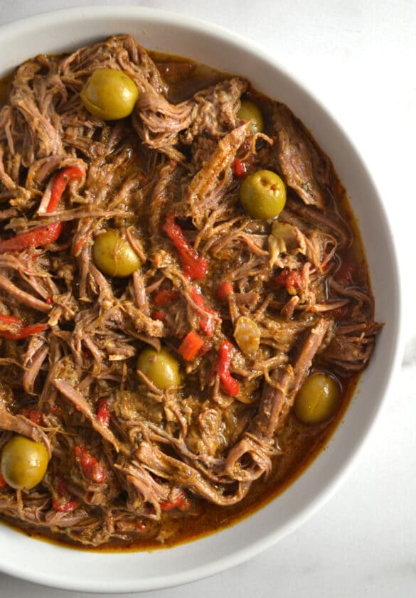 Slow Cooker Ropa Vieja (Cuban Shredded Beef Stew) | Delish D'Lites