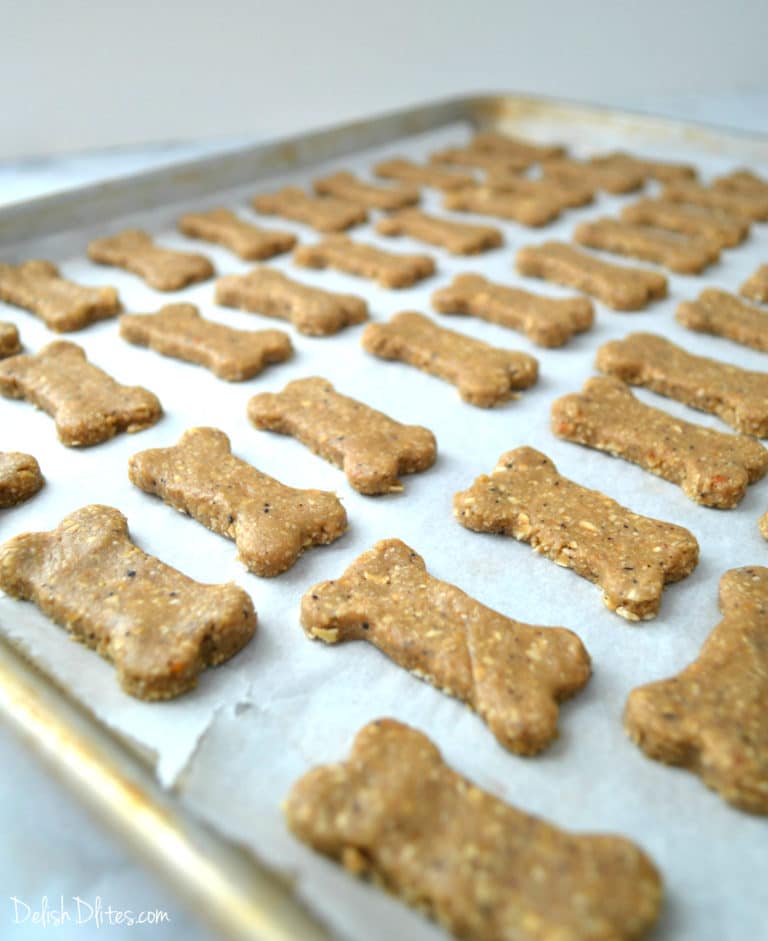 Oatmeal Peanut Butter & Blueberry Dog Treats - Delish D'Lites