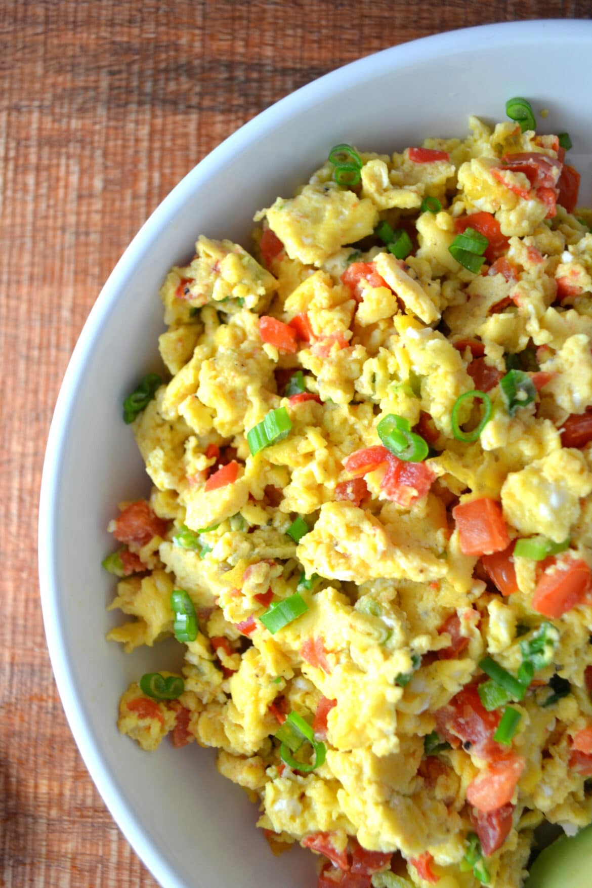 Huevos Pericos (Colombian Scrambled Eggs with Tomatoes and Scallions ...